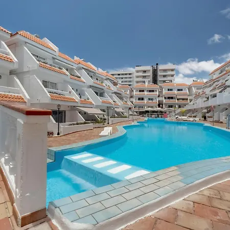 Ocean Breeze Penthouse Floritas