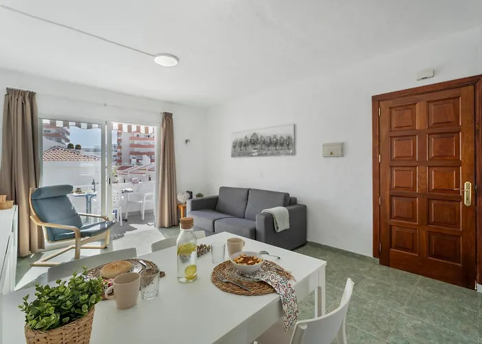 Ocean Breeze Penthouse Las Floritas *