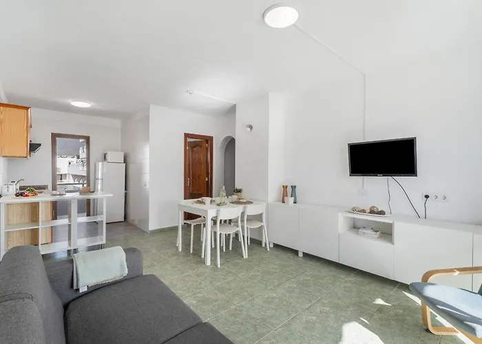 Ocean Breeze Penthouse Las Floritas 아파트