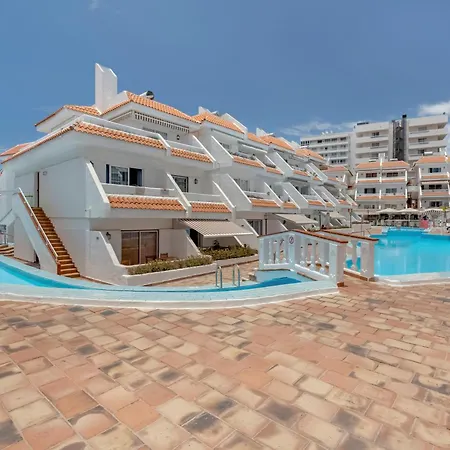 Ocean Breeze Penthouse Floritas